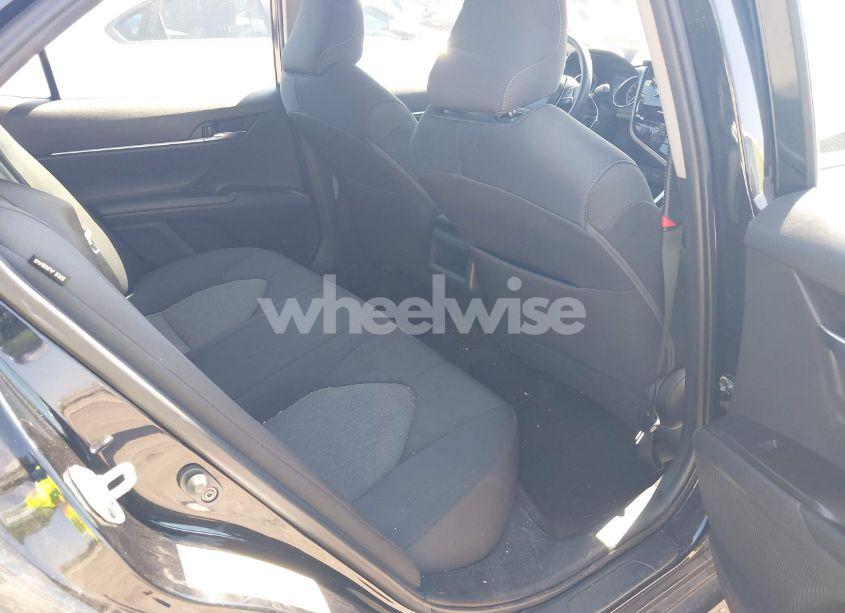 Photo 8 of 2021 Toyota Camry LE (VIN 4T1C11AK0MU563298)