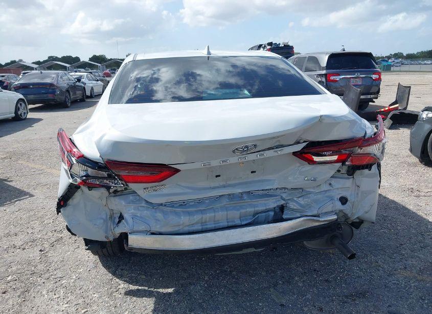 Photo 6 of 2022 Toyota Camry LE (VIN 4T1C11AK0NU072215)