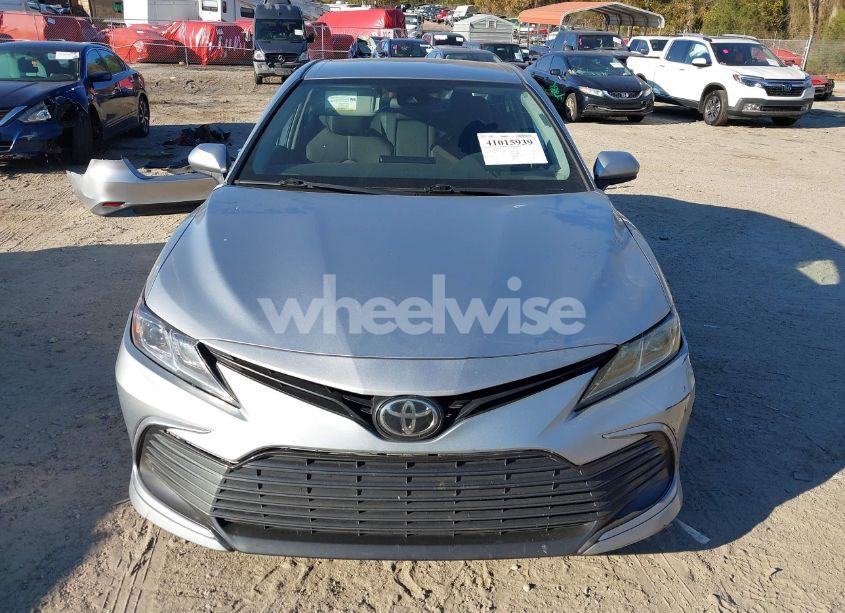 Photo 12 of 2022 Toyota Camry LE (VIN 4T1C11AK0NU622920)