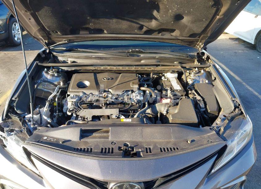 Photo 10 of 2022 Toyota Camry LE (VIN 4T1C11AK0NU628572)