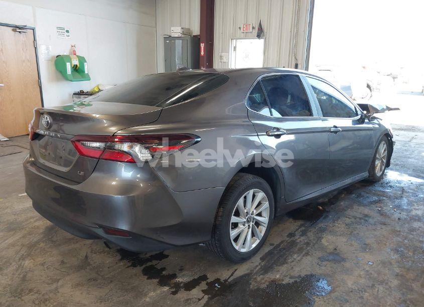 Photo 4 of 2022 Toyota Camry LE (VIN 4T1C11AK0NU652631)