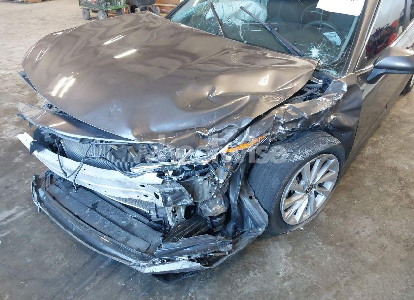 Photo 6 of 2022 Toyota Camry LE (VIN 4T1C11AK0NU652631)