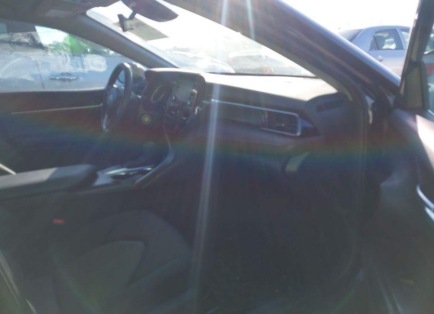 Photo 5 of 2022 Toyota Camry LE (VIN 4T1C11AK0NU669042)