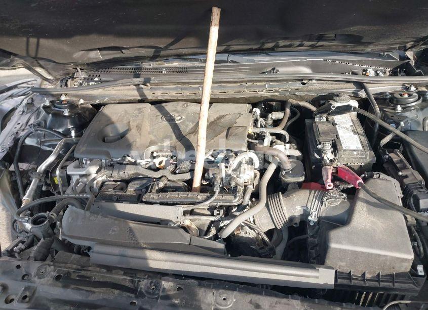 Photo 10 of 2022 Toyota Camry LE (VIN 4T1C11AK0NU692188)