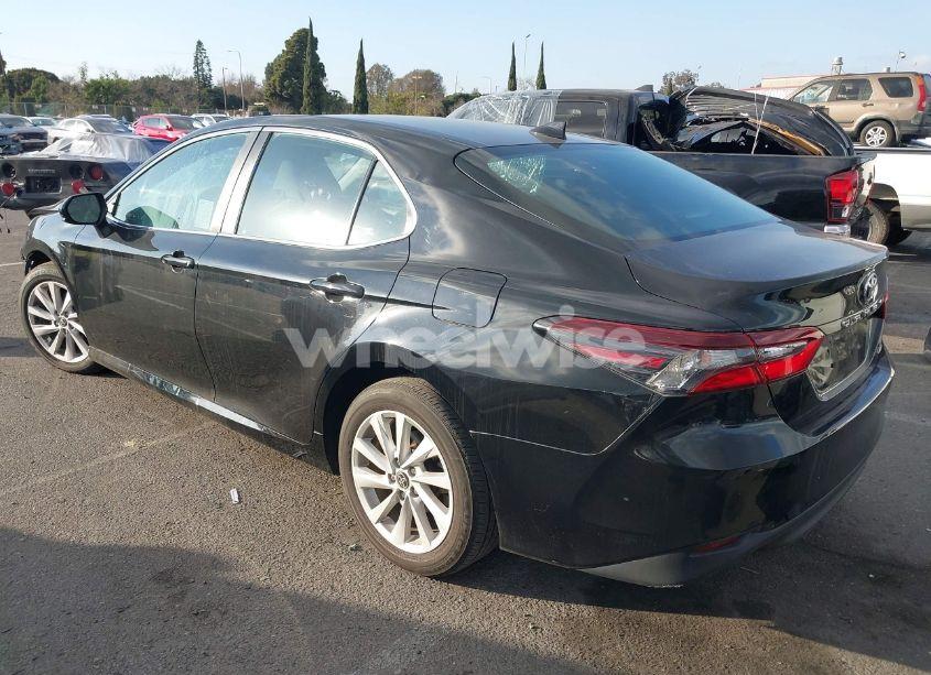 Photo 3 of 2022 Toyota Camry LE (VIN 4T1C11AK0NU692188)