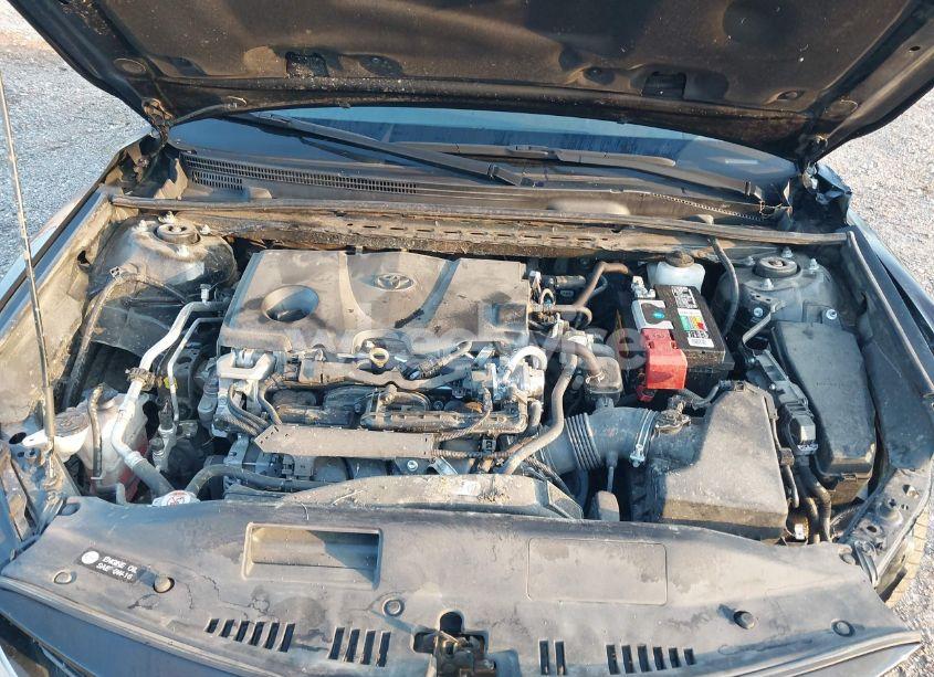 Photo 10 of 2022 Toyota Camry LE (VIN 4T1C11AK0NU692739)