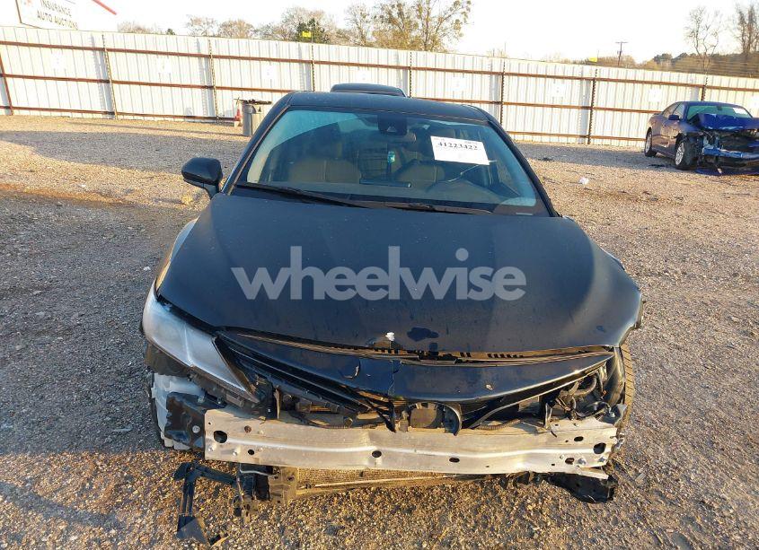 Photo 13 of 2022 Toyota Camry LE (VIN 4T1C11AK0NU692739)