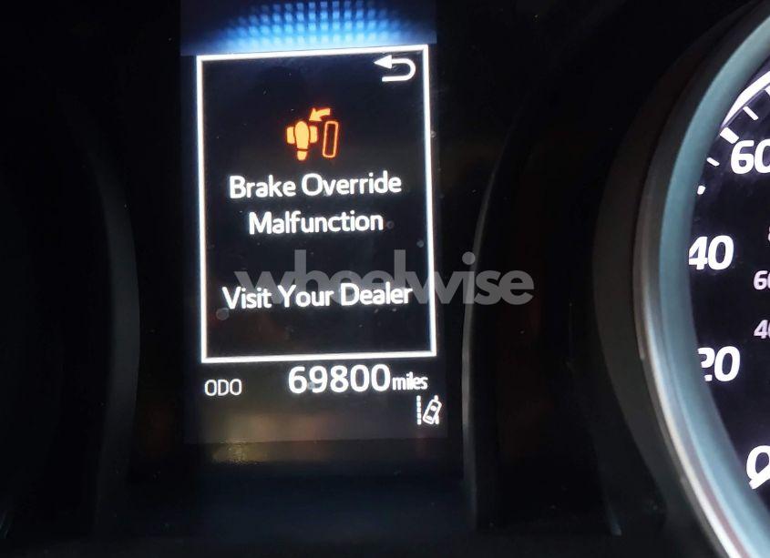 Photo 16 of 2022 Toyota Camry LE (VIN 4T1C11AK0NU692739)