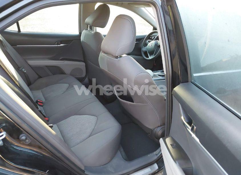 Photo 8 of 2022 Toyota Camry LE (VIN 4T1C11AK0NU692739)