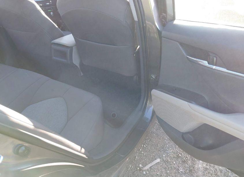Photo 8 of 2022 Toyota Camry LE (VIN 4T1C11AK0NU712200)