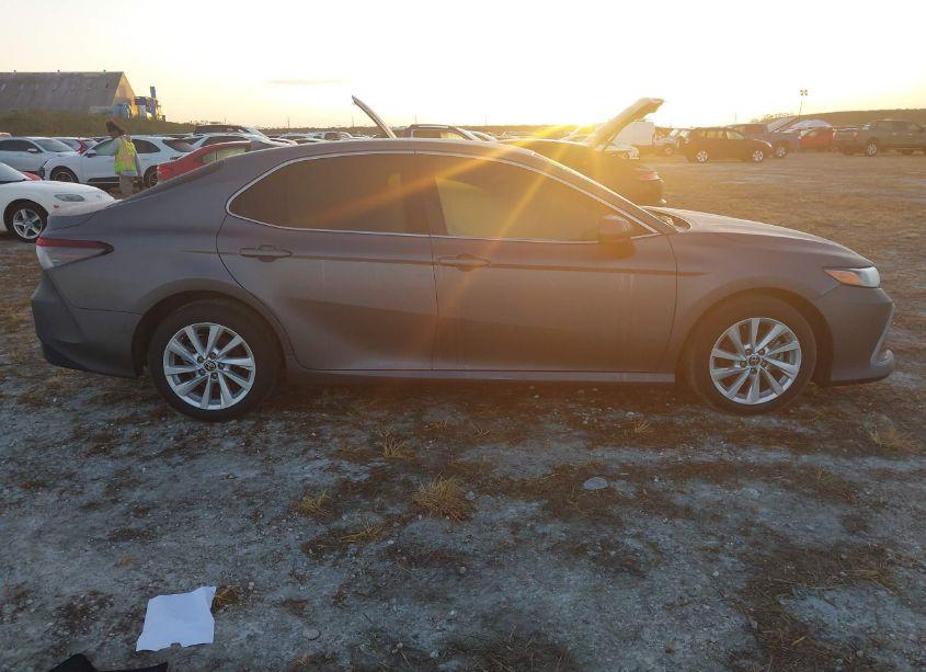 Photo 13 of 2023 Toyota Camry LE (VIN 4T1C11AK0PU120489)