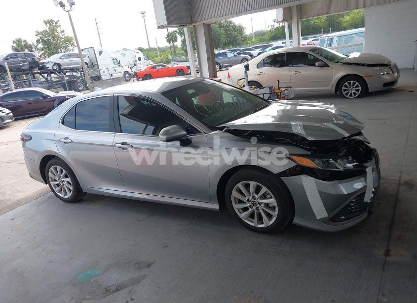 Photo 13 of 2023 Toyota Camry LE (VIN 4T1C11AK0PU831934)