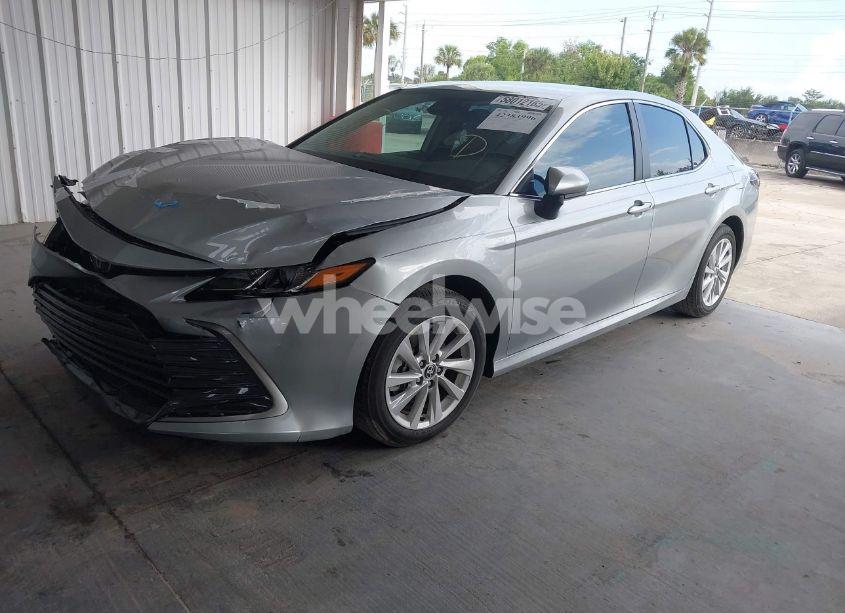 Photo 2 of 2023 Toyota Camry LE (VIN 4T1C11AK0PU831934)