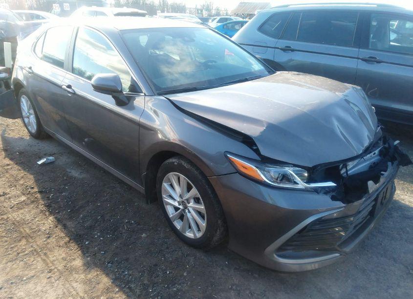 2023 Toyota Camry LE (VIN 4T1C11AK0PU838611) main photo