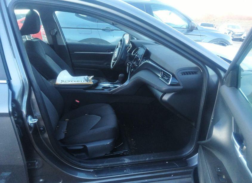 Photo 5 of 2023 Toyota Camry LE (VIN 4T1C11AK0PU838611)