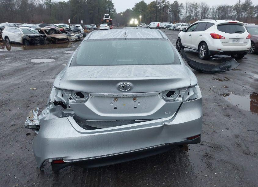 Photo 15 of 2024 Toyota Camry LE (VIN 4T1C11AK0RU191940)