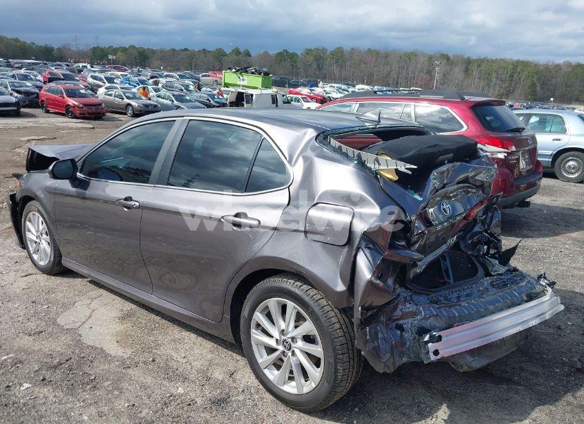 Photo 3 of 2024 Toyota Camry LE (VIN 4T1C11AK0RU205044)