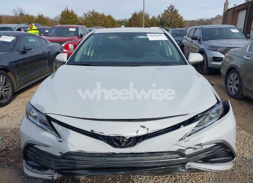 Photo 12 of 2024 Toyota Camry LE (VIN 4T1C11AK0RU213547)