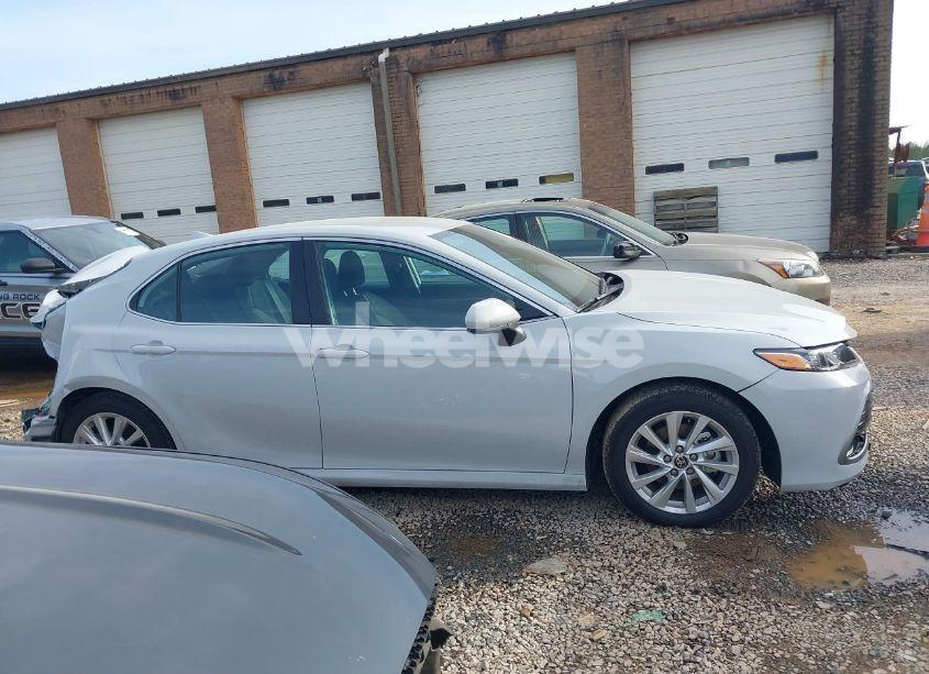 Photo 13 of 2024 Toyota Camry LE (VIN 4T1C11AK0RU213547)