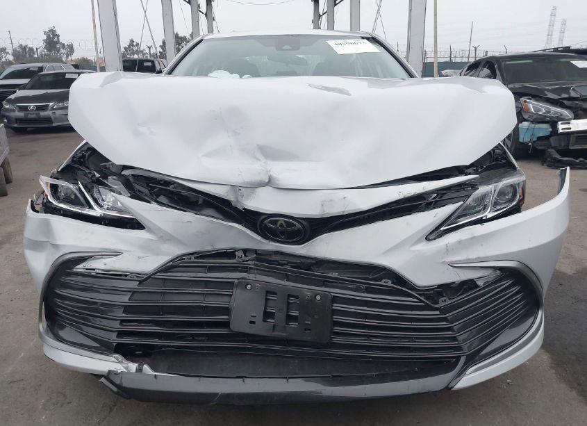 Photo 12 of 2024 Toyota Camry LE (VIN 4T1C11AK0RU253272)