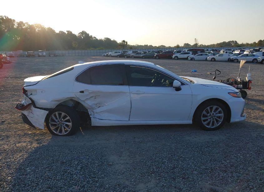 Photo 13 of 2024 Toyota Camry LE (VIN 4T1C11AK0RU863186)