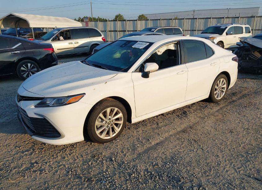Photo 2 of 2024 Toyota Camry LE (VIN 4T1C11AK0RU863186)
