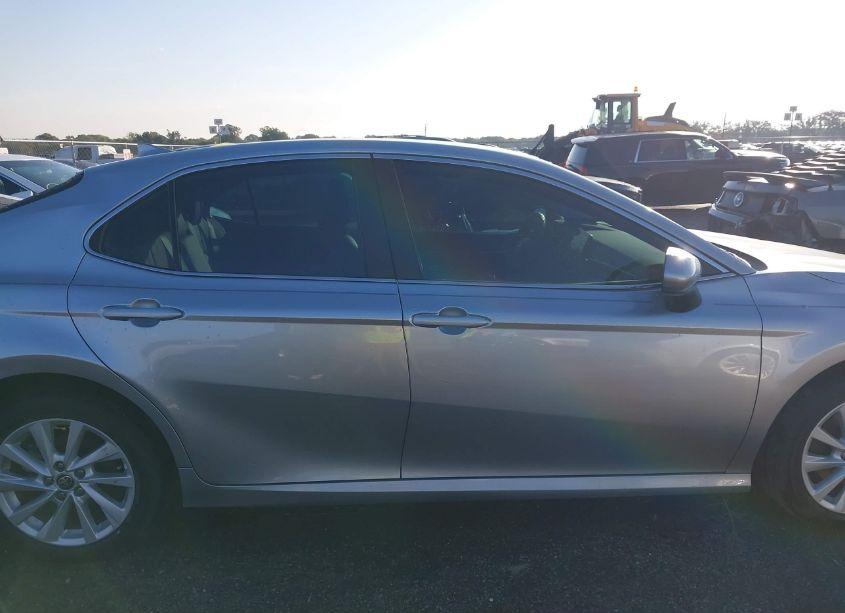 Photo 13 of 2024 Toyota Camry LE (VIN 4T1C11AK0RU883227)