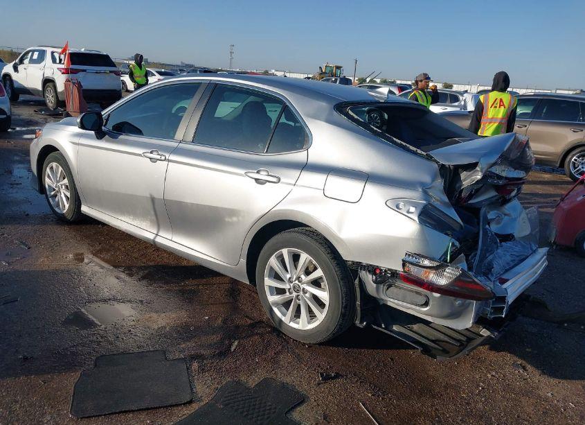 Photo 3 of 2024 Toyota Camry LE (VIN 4T1C11AK0RU883227)