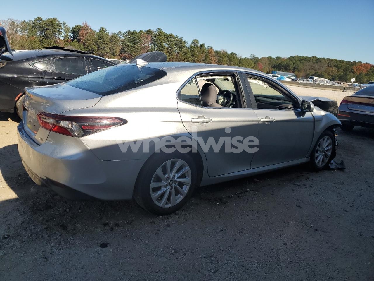 Photo 3 of 2024 TOYOTA CAMRY LE (VIN 4T1C11AK0RU910037)