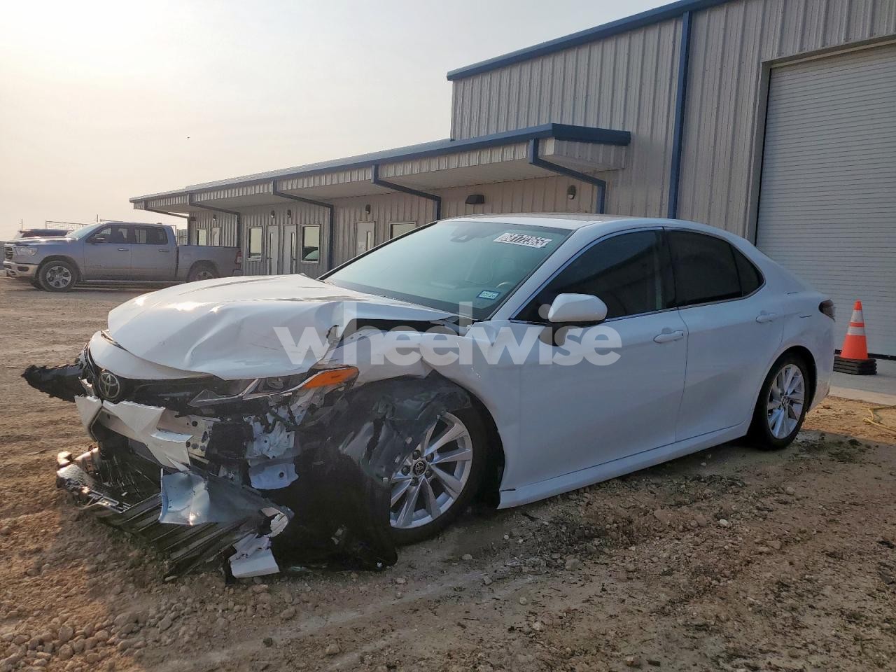 2024 TOYOTA CAMRY LE (VIN 4T1C11AK0RU919224) main photo