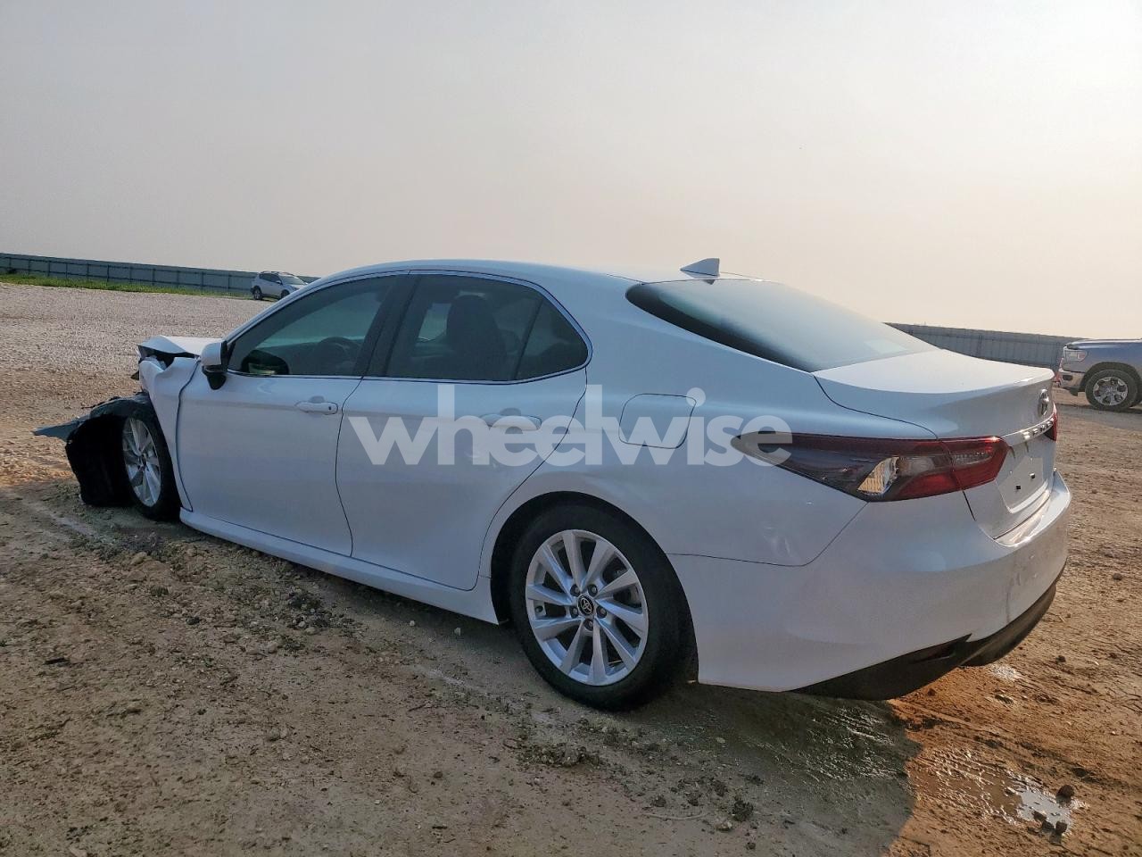 Photo 2 of 2024 TOYOTA CAMRY LE (VIN 4T1C11AK0RU919224)