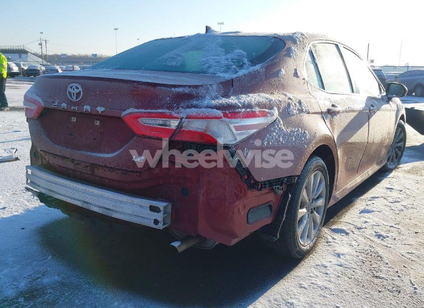 Photo 4 of 2020 Toyota Camry LE (VIN 4T1C11AK1LU351055)