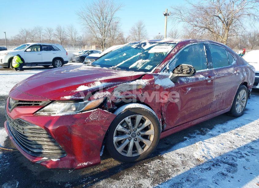 Photo 6 of 2020 Toyota Camry LE (VIN 4T1C11AK1LU351055)