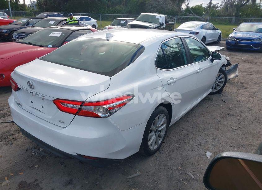 Photo 4 of 2020 Toyota Camry LE (VIN 4T1C11AK1LU356059)