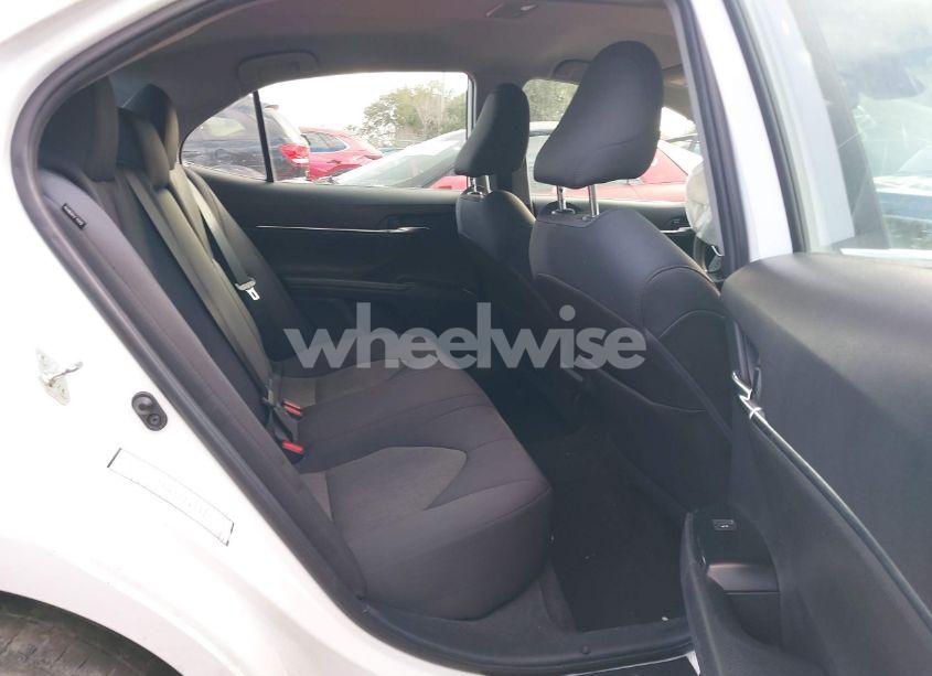 Photo 8 of 2020 Toyota Camry LE (VIN 4T1C11AK1LU356059)