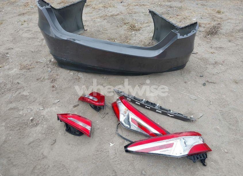 Photo 12 of 2020 Toyota Camry LE (VIN 4T1C11AK1LU504453)