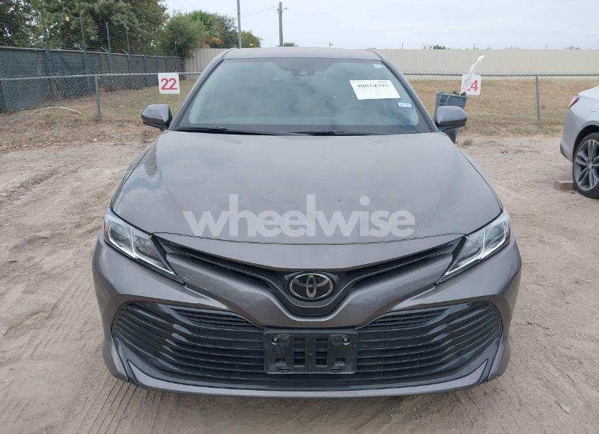 Photo 13 of 2020 Toyota Camry LE (VIN 4T1C11AK1LU504453)