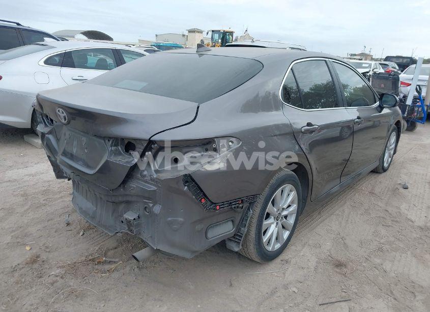 Photo 4 of 2020 Toyota Camry LE (VIN 4T1C11AK1LU504453)