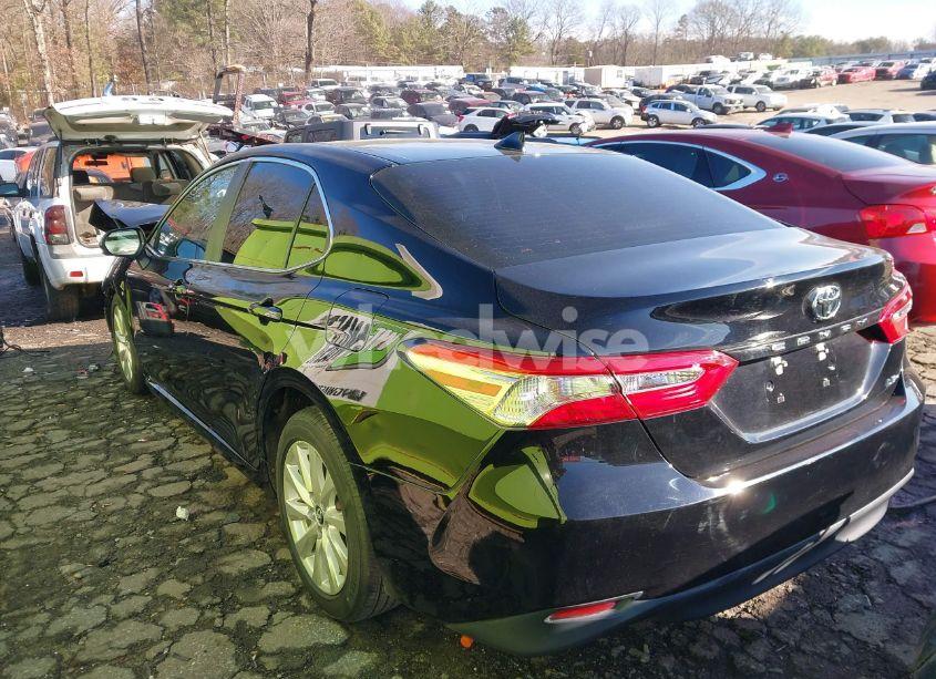 Photo 14 of 2020 Toyota Camry LE (VIN 4T1C11AK1LU882952)
