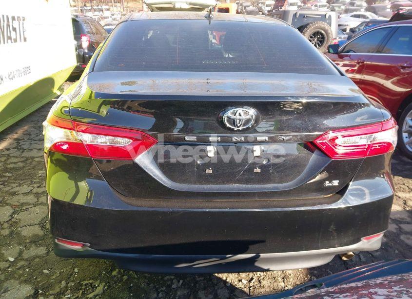 Photo 16 of 2020 Toyota Camry LE (VIN 4T1C11AK1LU882952)
