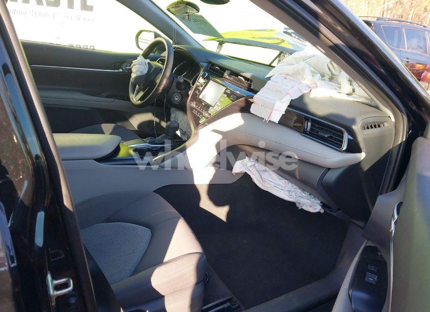 Photo 5 of 2020 Toyota Camry LE (VIN 4T1C11AK1LU882952)