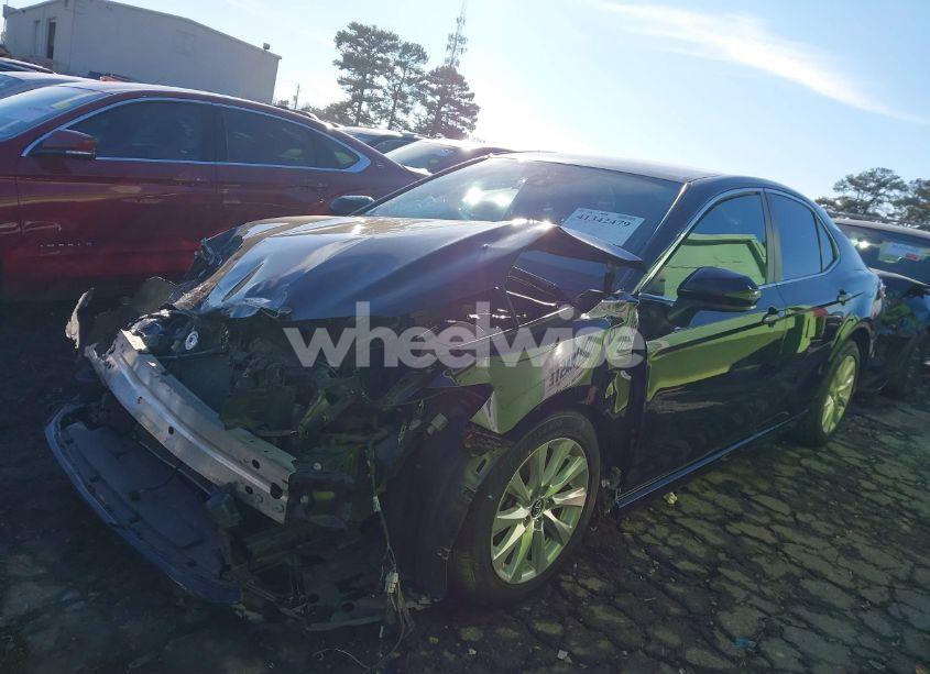 Photo 6 of 2020 Toyota Camry LE (VIN 4T1C11AK1LU882952)