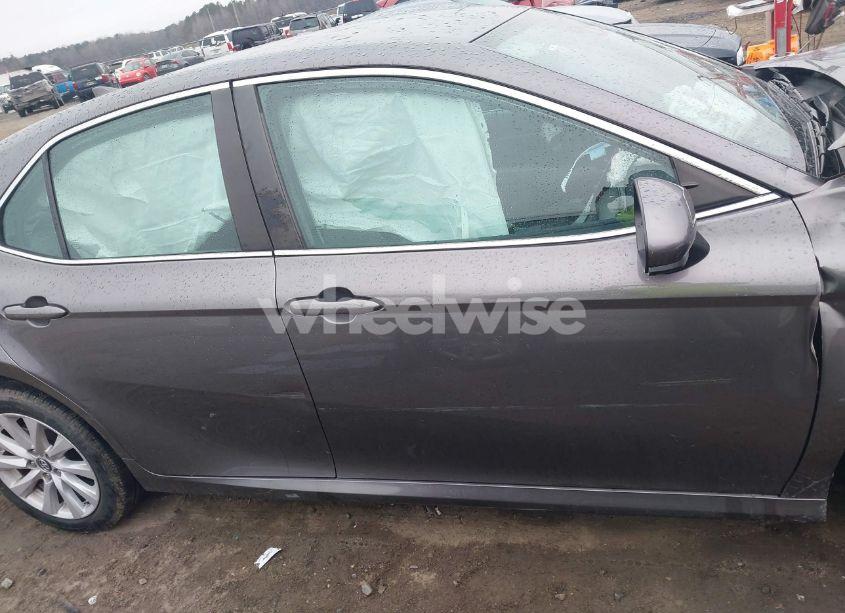 Photo 12 of 2020 Toyota Camry LE (VIN 4T1C11AK1LU893191)