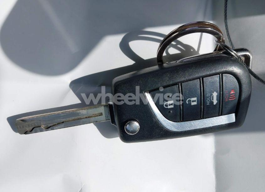 Photo 11 of 2020 Toyota Camry LE (VIN 4T1C11AK1LU901886)