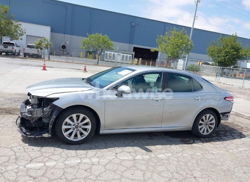 Photo 15 of 2020 Toyota Camry LE (VIN 4T1C11AK1LU901886)