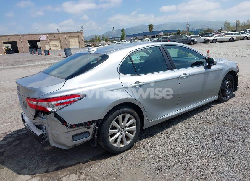 Photo 4 of 2020 Toyota Camry LE (VIN 4T1C11AK1LU901886)