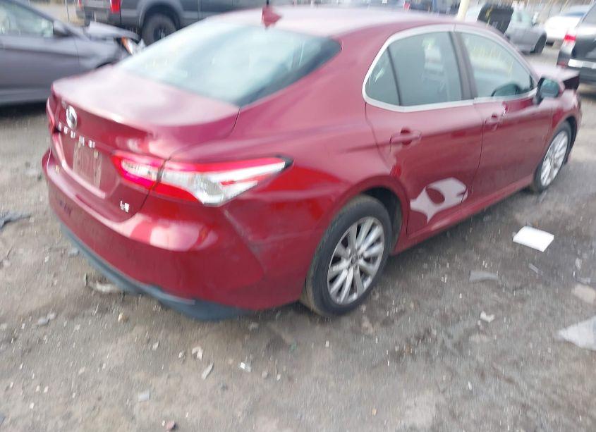 Photo 4 of 2020 Toyota Camry LE (VIN 4T1C11AK1LU942289)