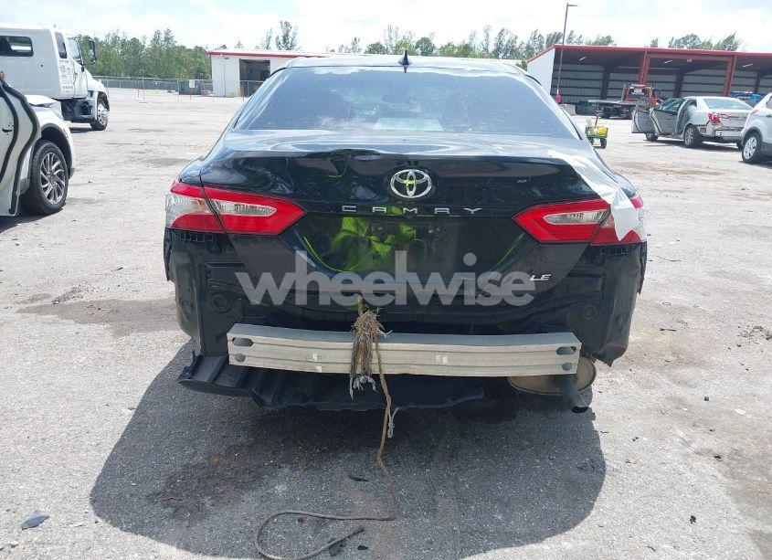 Photo 6 of 2020 Toyota Camry LE (VIN 4T1C11AK1LU986972)