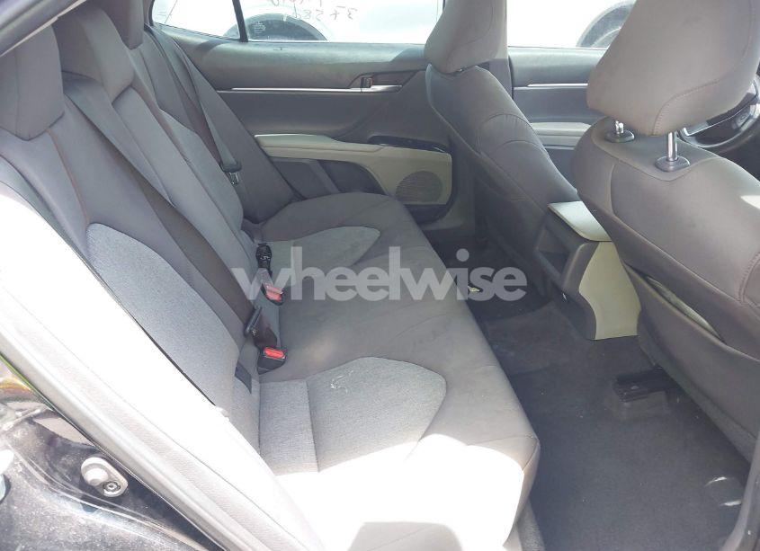 Photo 8 of 2020 Toyota Camry LE (VIN 4T1C11AK1LU986972)