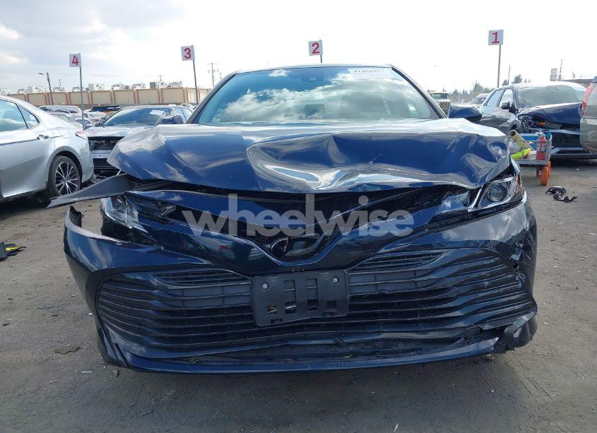 Photo 12 of 2020 Toyota Camry LE (VIN 4T1C11AK1LU997860)